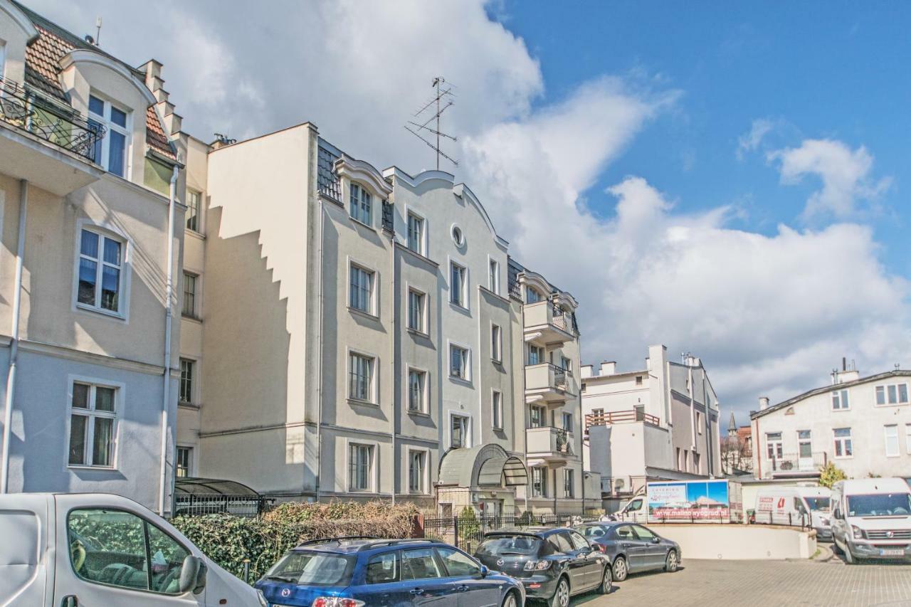 House Managers - Zlota Gracja *